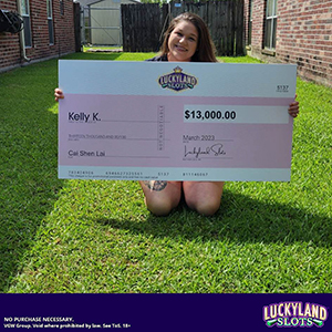 Kelly Kealaula Lucky Duck winner who won playing slots games at Luckland slots.